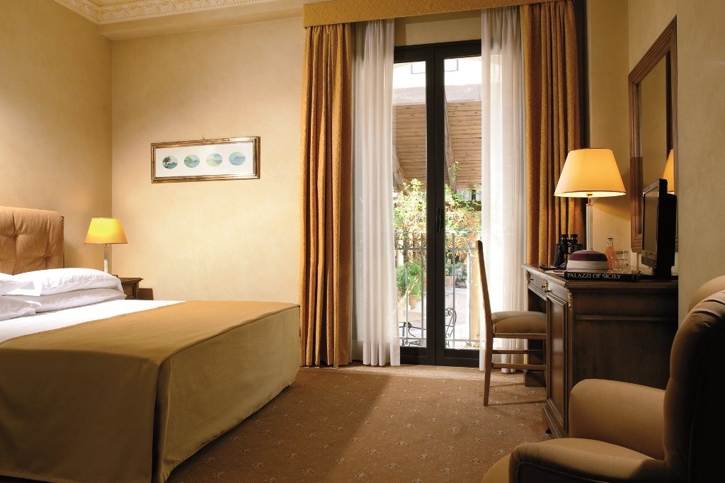 Katane Palace 4*